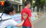 Hàng nghìn người đi bộ kêu gọi 